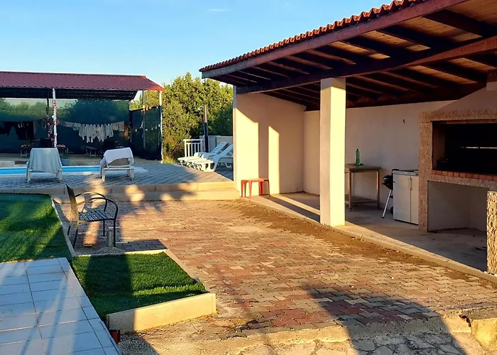 Vila Neyra